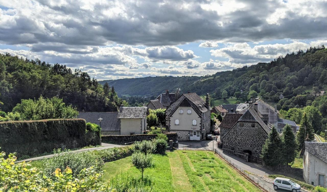 Saint-Cirgues-de-Jordanne La Maison Normande المظهر الخارجي الصورة